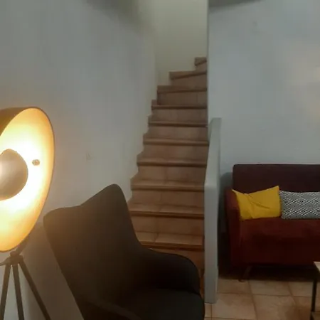 Maison 100 M2, Terrasse 25 M2, Clim, 3 Chbs Avec Tv, Parking Apartment *