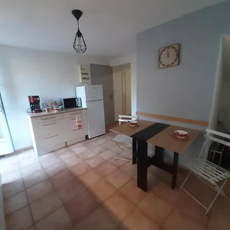 Maison 100 M2, Terrasse 25 M2, Clim, 3 Chbs Avec Tv, Parking Appartement