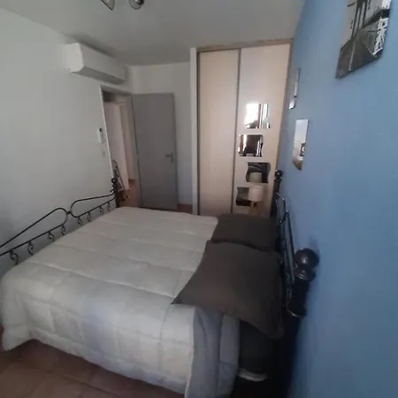 Appartement Maison 100 M2, Terrasse 25 M2, Clim, 3 Chbs Avec Tv, Parking *