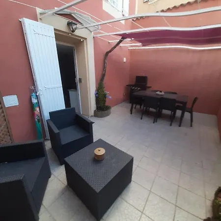 Maison 100 M2, Terrasse 25 M2, Clim, 3 Chbs Avec Tv, Parking
