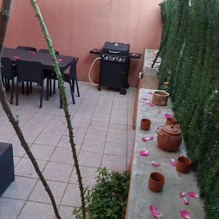 Maison 100 M2, Terrasse 25 M2, Clim, 3 Chbs Avec Tv, Parking Appartement *